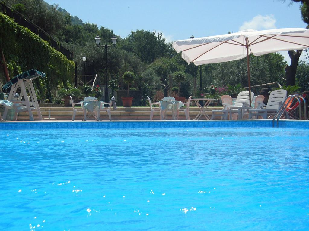 Residence Domus Cilento กัสเตลลาบาเต ภายนอก รูปภาพ